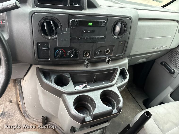 image for item EA7550 2014 Ford E150 van