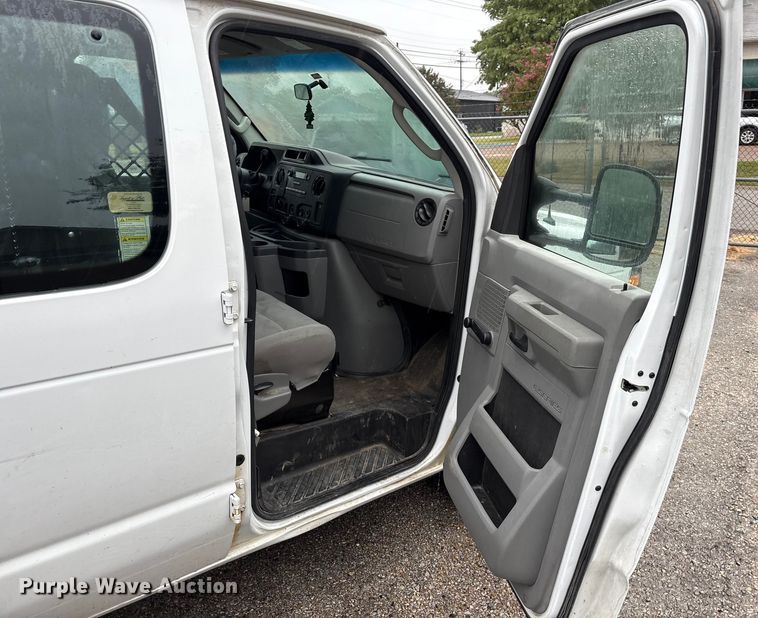 image for item EA7550 2014 Ford E150 van