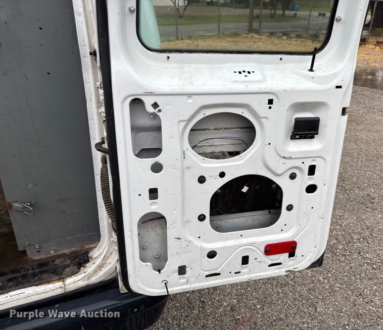 image for item EA7550 2014 Ford E150 van