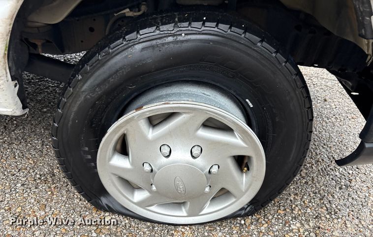 image for item EA7550 2014 Ford E150 van