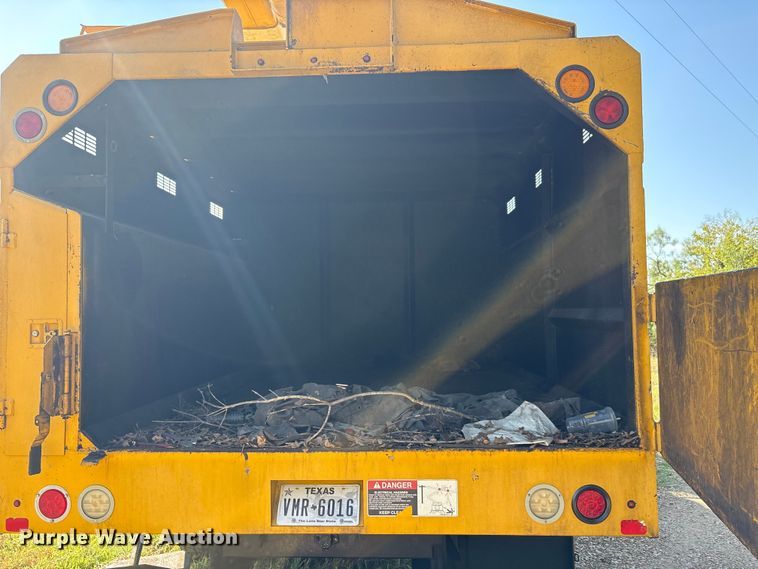 image for item EA7556 2014 International DuraStar 4300 forestry bucket truck