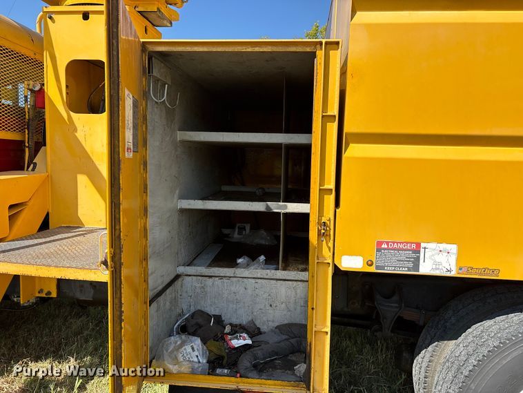 image for item EA7556 2014 International DuraStar 4300 forestry bucket truck