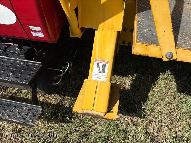 image for item EA7556 2014 International DuraStar 4300 forestry bucket truck