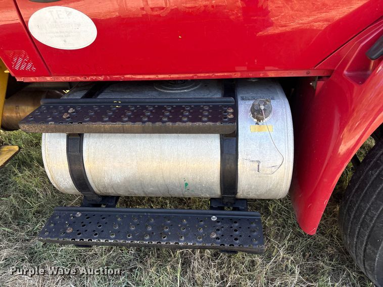 image for item EA7556 2014 International DuraStar 4300 forestry bucket truck