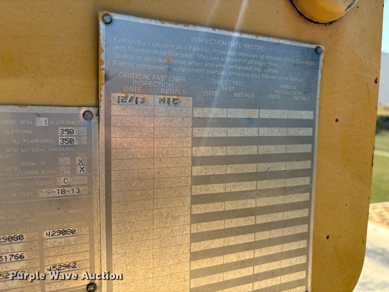 image for item EA7556 2014 International DuraStar 4300 forestry bucket truck