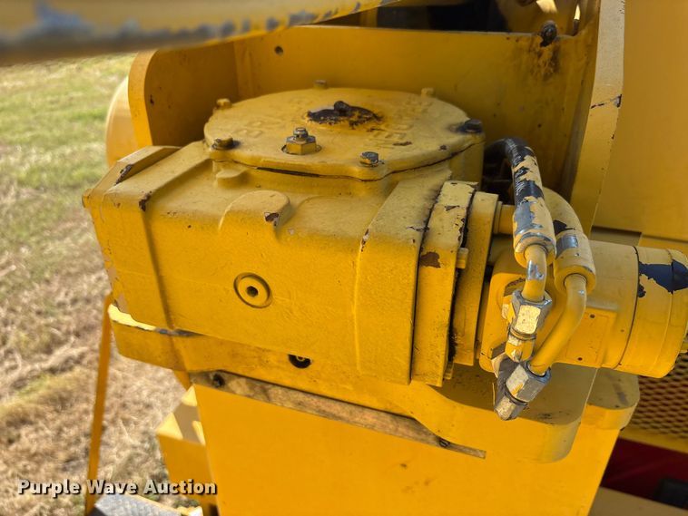 image for item EA7556 2014 International DuraStar 4300 forestry bucket truck