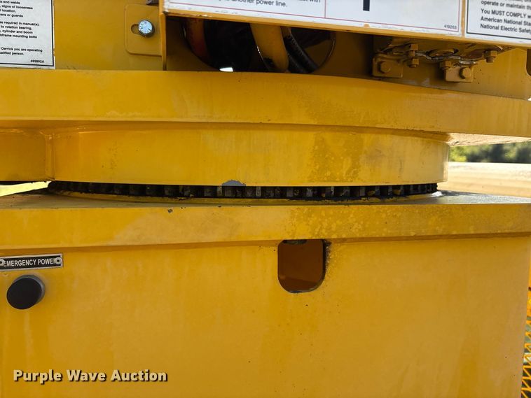 image for item EA7556 2014 International DuraStar 4300 forestry bucket truck