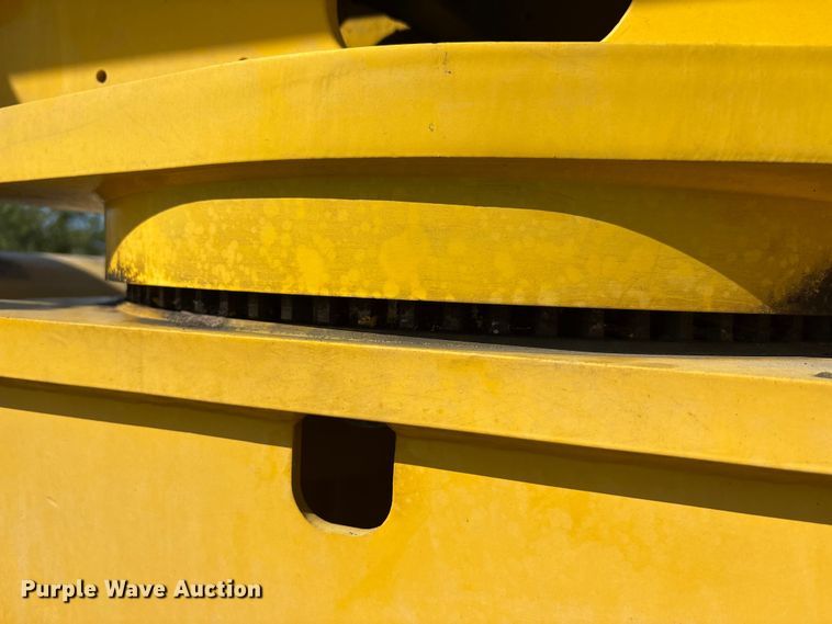 image for item EA7556 2014 International DuraStar 4300 forestry bucket truck