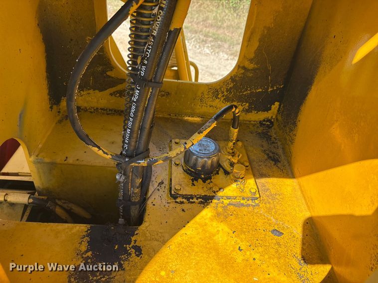 image for item EA7556 2014 International DuraStar 4300 forestry bucket truck