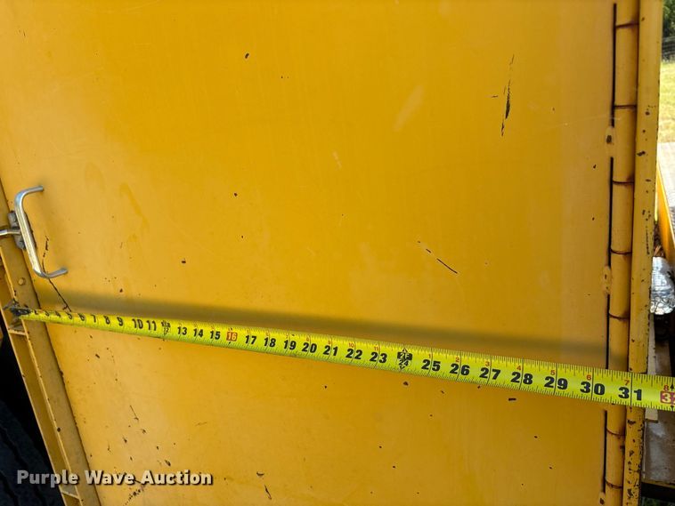 image for item EA7556 2014 International DuraStar 4300 forestry bucket truck