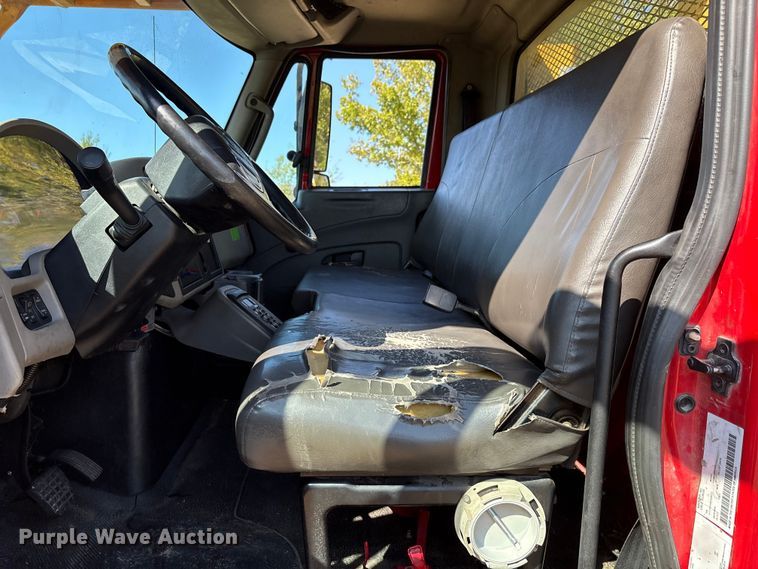 image for item EA7556 2014 International DuraStar 4300 forestry bucket truck