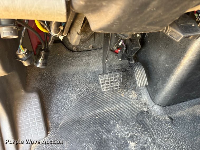 image for item EA7556 2014 International DuraStar 4300 forestry bucket truck