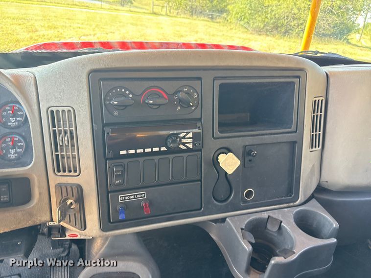 image for item EA7556 2014 International DuraStar 4300 forestry bucket truck