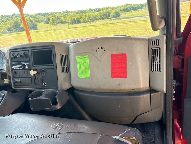 image for item EA7556 2014 International DuraStar 4300 forestry bucket truck