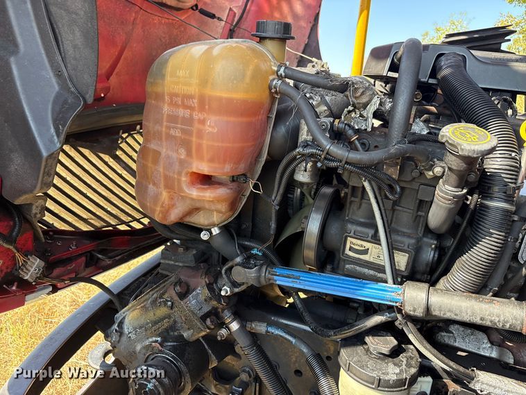 image for item EA7556 2014 International DuraStar 4300 forestry bucket truck