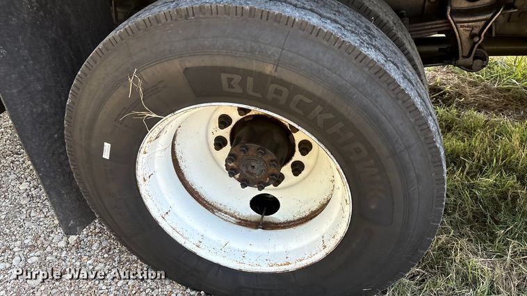 image for item EA7556 2014 International DuraStar 4300 forestry bucket truck