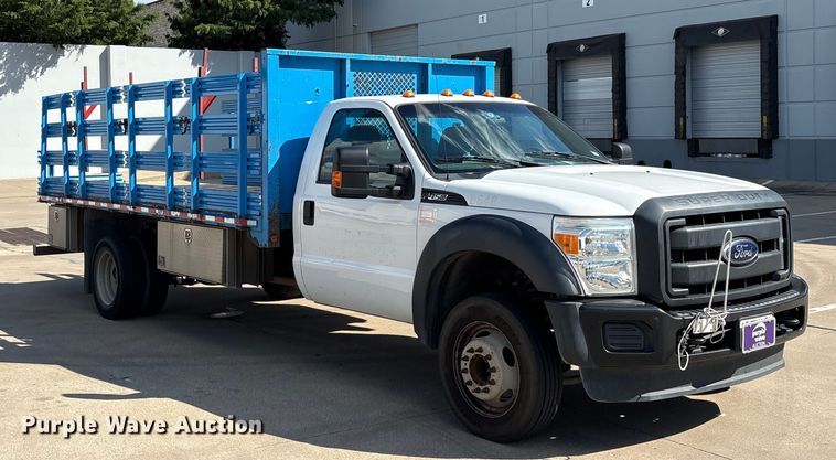 image for item EA7587 2016 Ford F450 Super Duty flatbed truck