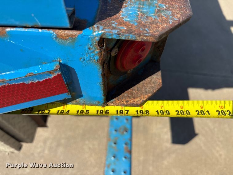 image for item EA7587 2016 Ford F450 Super Duty flatbed truck