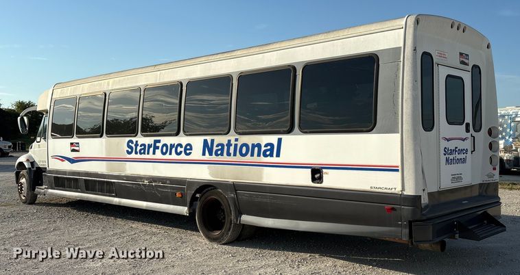 image for item EA7589 2013 Starcraft shuttle bus