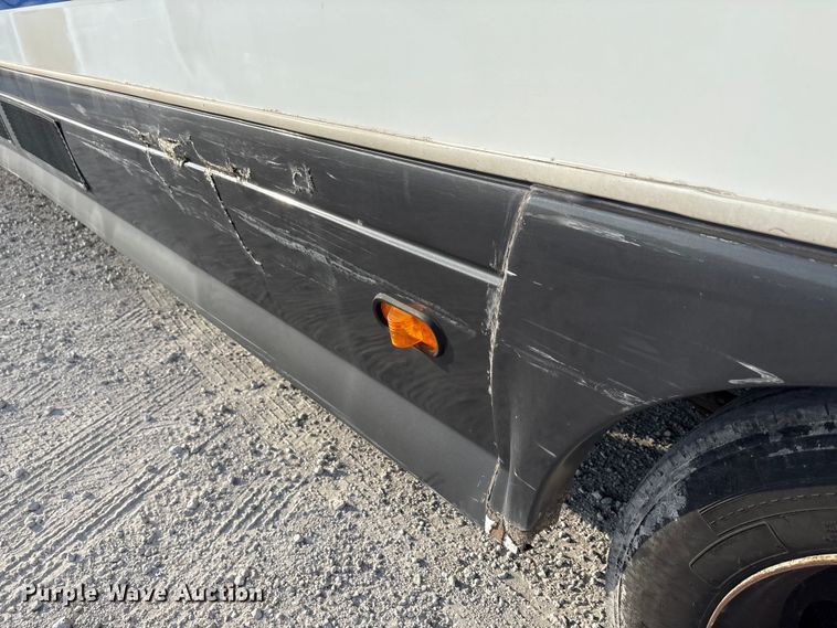 image for item EA7589 2013 Starcraft shuttle bus