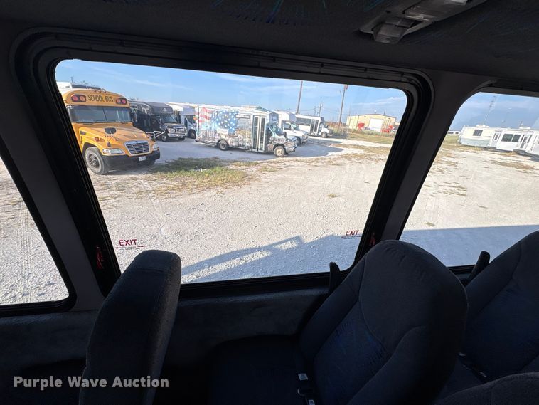 image for item EA7589 2013 Starcraft shuttle bus