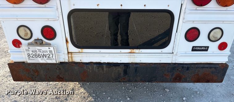 image for item EA7590 2008 Chevrolet Express shuttle bus