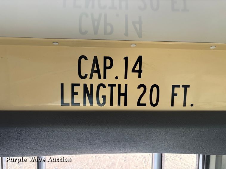 image for item EA7590 2008 Chevrolet Express shuttle bus