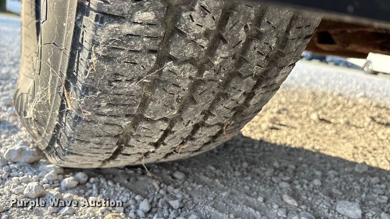 image for item EA7590 2008 Chevrolet Express shuttle bus