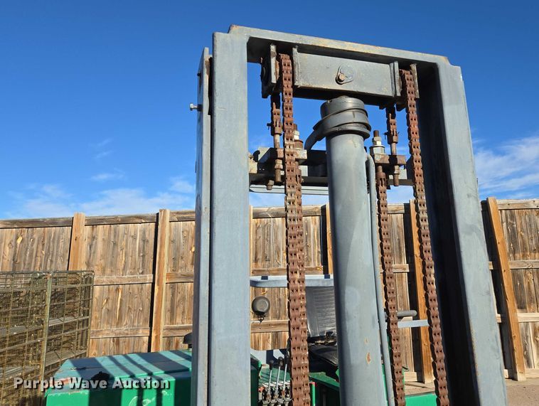 image for item EB1109 Moffett M5000 forklift