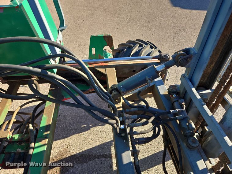 image for item EB1109 Moffett M5000 forklift