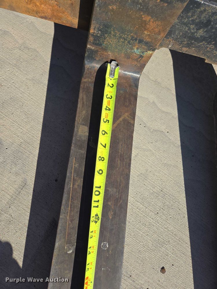 image for item EB1110 2003 Chrisman RT5500 forklift