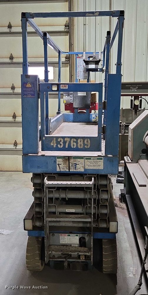 image for item EB1113 Genie GS-2632 scissor lift