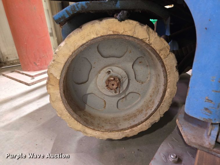 image for item EB1113 Genie GS-2632 scissor lift