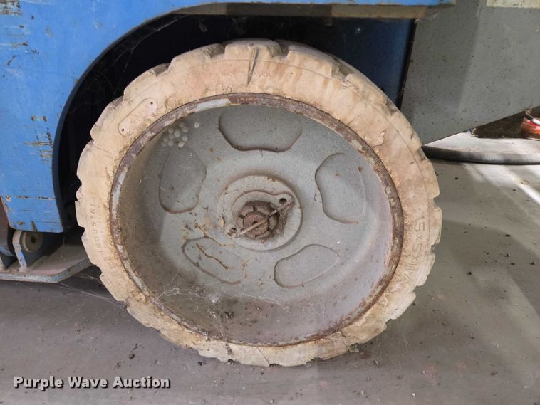 image for item EB1113 Genie GS-2632 scissor lift