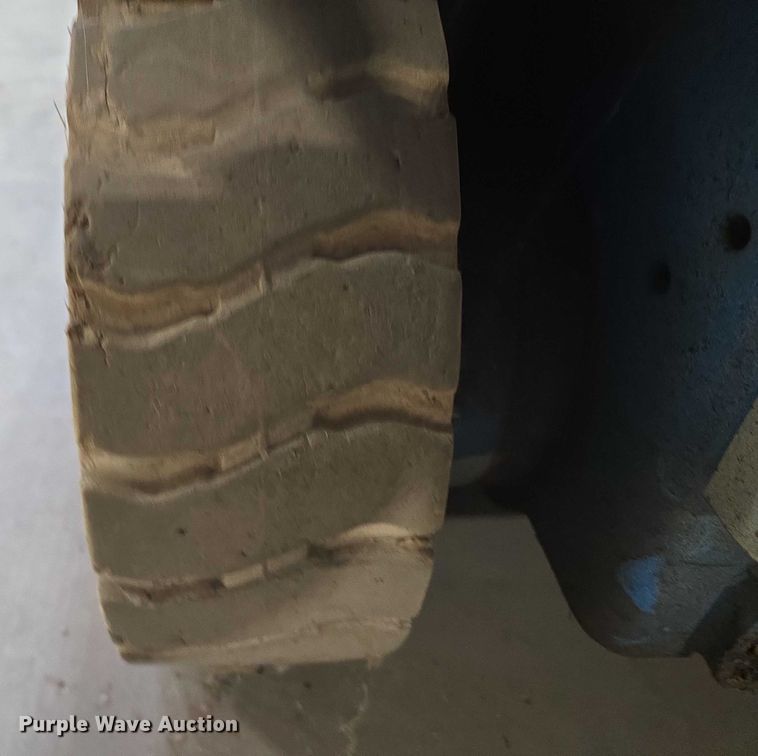 image for item EB1113 Genie GS-2632 scissor lift