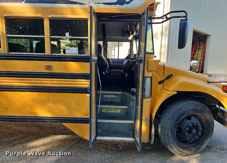 image for item EB8240 2005 Blue Bird Vision school bus