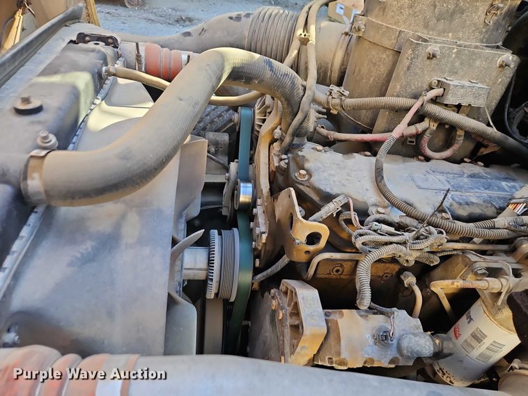 image for item EB8240 2005 Blue Bird Vision school bus