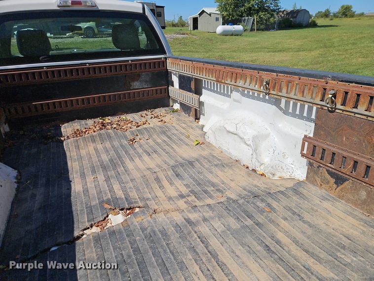 image for item EB8323 2010 Ford F150 pickup truck