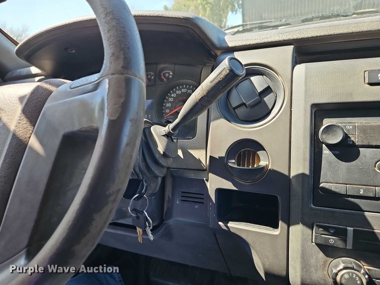 image for item EB8323 2010 Ford F150 pickup truck