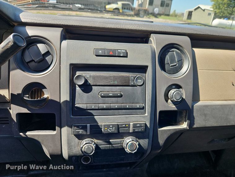 image for item EB8323 2010 Ford F150 pickup truck