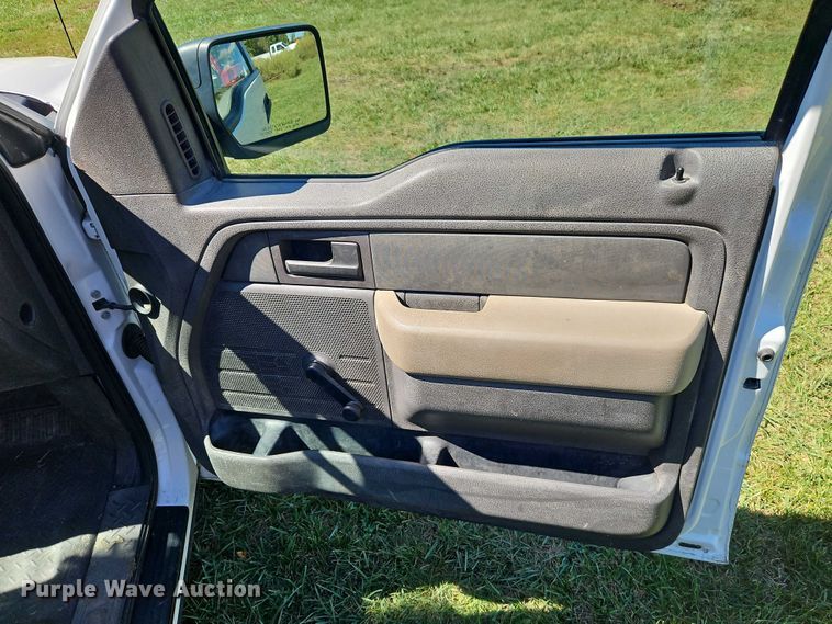 image for item EB8323 2010 Ford F150 pickup truck