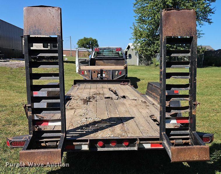 image for item EB8325 2017 Redi Haul RX1827NBE-102 equipment trailer