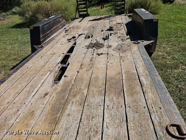 image for item EB8325 2017 Redi Haul RX1827NBE-102 equipment trailer