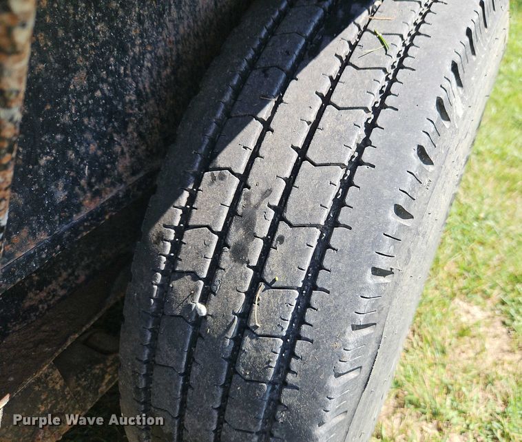 image for item EB8325 2017 Redi Haul RX1827NBE-102 equipment trailer