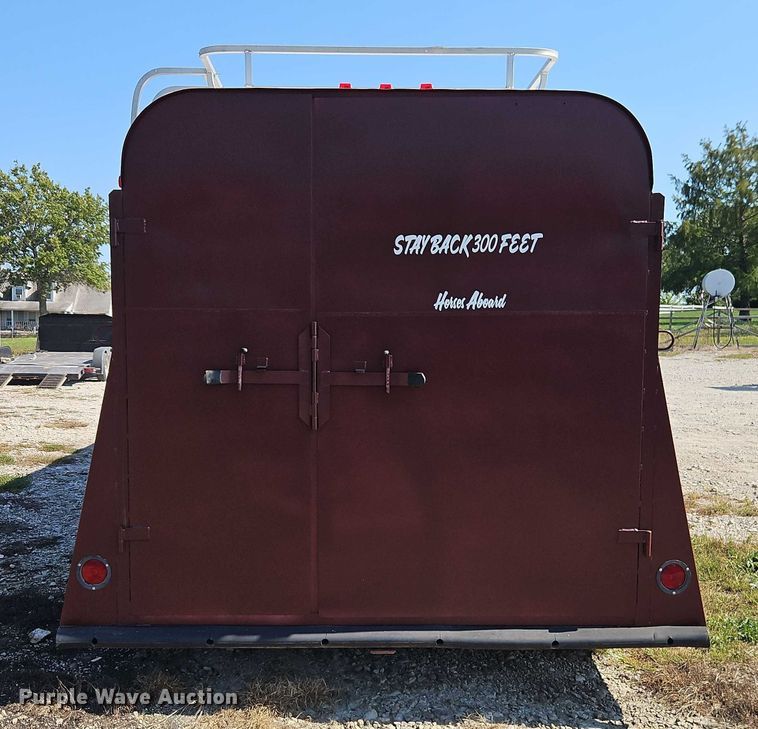 image for item EB8340 2004 Hook-On Trailers horse trailer