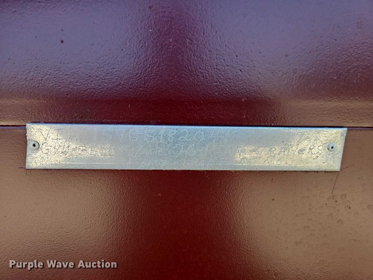 image for item EB8340 2004 Hook-On Trailers horse trailer