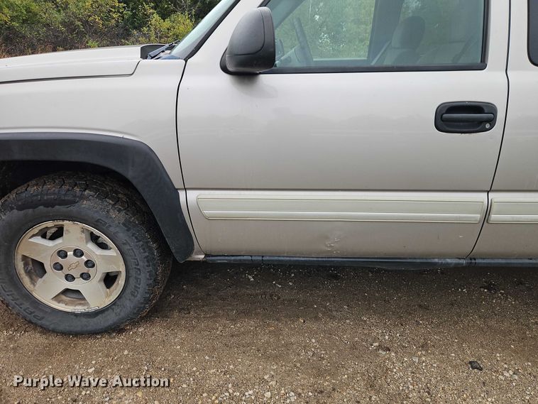 image for item EB8366 2006 Chevrolet Silverado 1500 Ext. Cab pickup truck