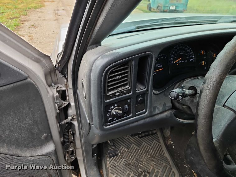 image for item EB8366 2006 Chevrolet Silverado 1500 Ext. Cab pickup truck