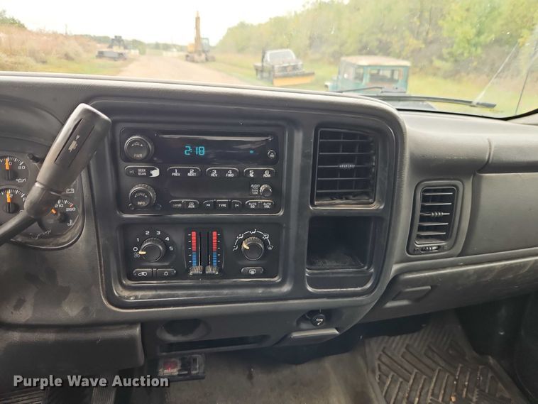 image for item EB8366 2006 Chevrolet Silverado 1500 Ext. Cab pickup truck