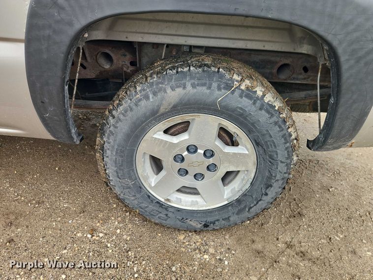 image for item EB8366 2006 Chevrolet Silverado 1500 Ext. Cab pickup truck